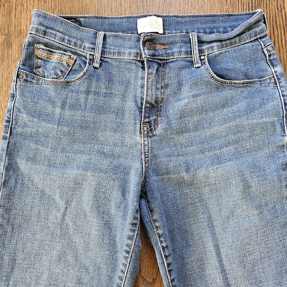 Levi's 515 Capri Cuffed Leg Medium Wash Jeans Size Women's 6 - Picture 3 of 11